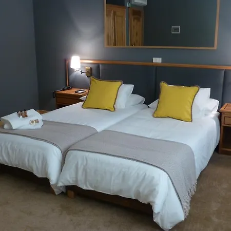 ゲストハウス Cosy シントラ